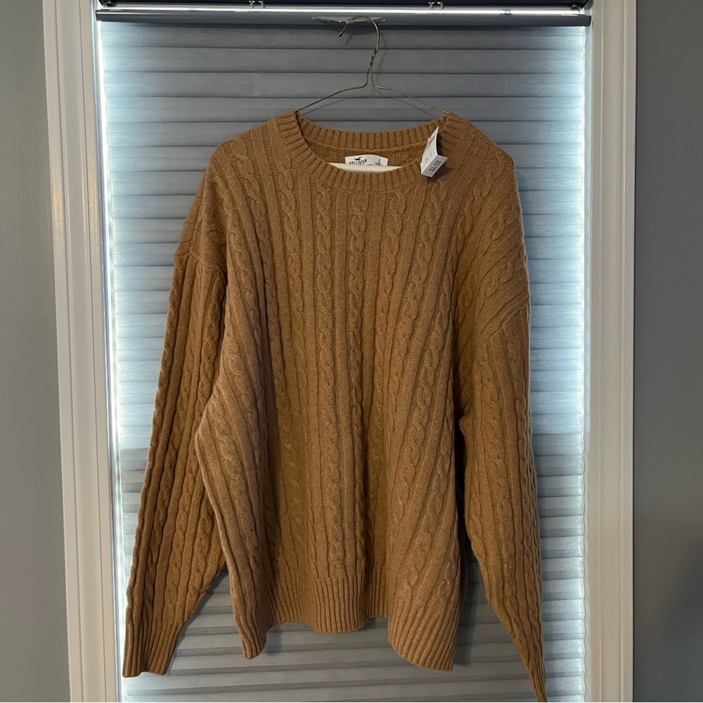 Hollister sweater!!!